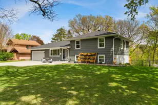 4916 Overlook Dr, Bloomington, MN 55437 - Photo 47