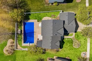 6115 Dufferin Dr, Savage, MN 55378 - Photo 3