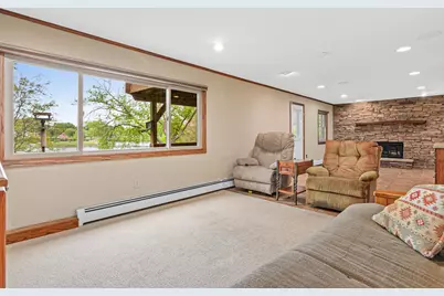 8081 Carmen Avenue, Inver Grove Heights, MN 55076 - Photo 21
