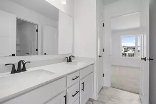 1714 Hadley Hills Dr NE, Rochester, MN 55906 - Photo 17