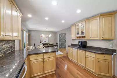 6655 Tanager Lane, Eden Prairie, MN 55346 - Photo 7