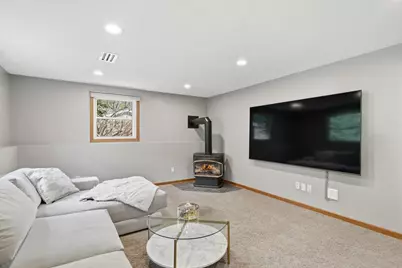 6655 Tanager Lane, Eden Prairie, MN 55346 - Photo 37