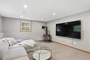 6655 Tanager Ln, Eden Prairie, MN 55346 - Photo 37