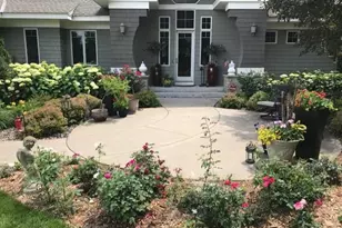 23171 Woodland Ridge Dr, Lakeville, MN 55044 - Photo 3