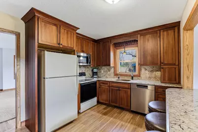 2654 Brand Avenue E, Maplewood, MN 55119 - Photo 9