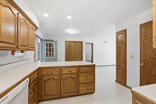 1001 W State St, Belle Plaine, MN 56011 - Photo 11