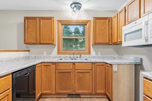 951 W Village Circle SE, Rochester, MN 55904 - Photo 21