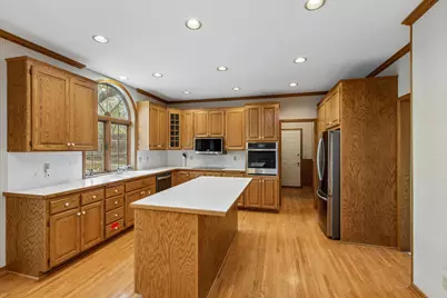 1004 Walden Court, Burnsville, MN 55337 - Photo 13