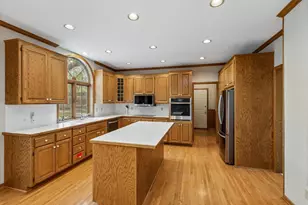 1004 Walden Ct, Burnsville, MN 55337 - Photo 13