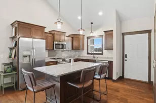 9112 Hamlet Ave S, Cottage Grove, MN 55016 - Photo 5