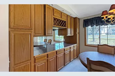 885 Kimberly Lane, Chanhassen, MN 55317 - Photo 7