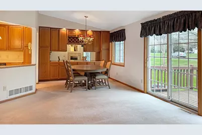 885 Kimberly Lane, Chanhassen, MN 55317 - Photo 5