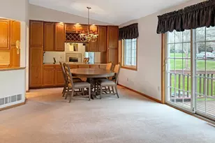 885 Kimberly Ln, Chanhassen, MN 55317 - Photo 5