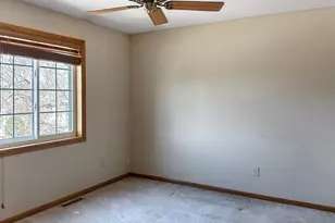 885 Kimberly Ln, Chanhassen, MN 55317 - Photo 19