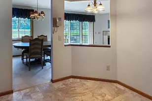 885 Kimberly Ln, Chanhassen, MN 55317 - Photo 11