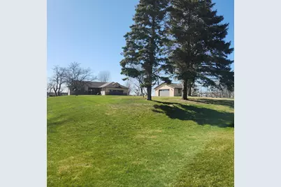 408 E Lake Geneva Road NE, Alexandria, MN 56308 - Photo 3