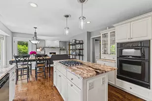 8048 Ranchview Ln N, Maple Grove, MN 55311 - Photo 19