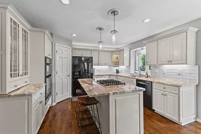 8048 Ranchview Lane N, Maple Grove, MN 55311 - Photo 11