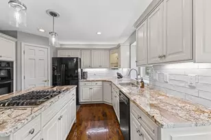 8048 Ranchview Ln N, Maple Grove, MN 55311 - Photo 13