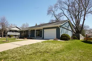 1001 16th St SW, Willmar, MN 56201 - Photo 3