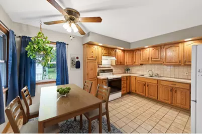 1283 Burke Avenue E, Maplewood, MN 55109 - Photo 7