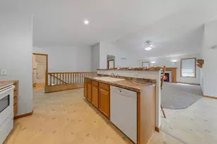 949 Rice St, Faribault, MN 55021 - Photo 15