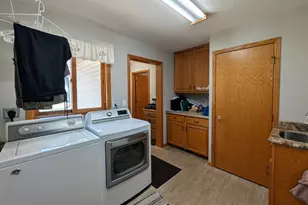 1636 N 4th St, Montevideo, MN 56265 - Photo 35