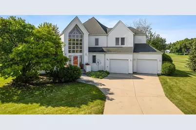 2878 Lilac Lane N, Fargo, ND 58102 - Photo 3