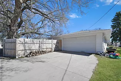 706 26 Street N, Fargo, ND 58102 - Photo 33