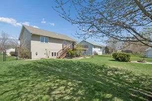 113 Torrey Pines Dr, Mankato, MN 56001 - Photo 35