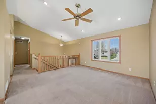 113 Torrey Pines Dr, Mankato, MN 56001 - Photo 7