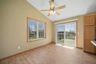 113 Torrey Pines Dr, Mankato, MN 56001 - Photo 11