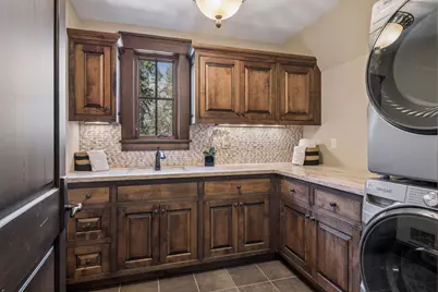 358 Ferndale Road S, Wayzata, MN 55391 - Photo 63