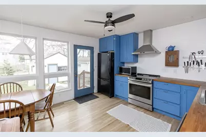 433 Elmwood Avenue S, Fargo,  58103 - Photo 13