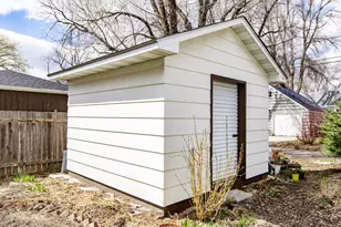 433 Elmwood Ave S, Fargo,  58103 - Photo 47