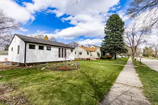 433 Elmwood Ave S, Fargo,  58103 - Photo 5