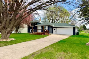520 Frontier Rd, Brewster, MN 56119 - Photo 3