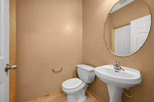3049 Chamberlain Street N, Maplewood, MN 55109 - Photo 15