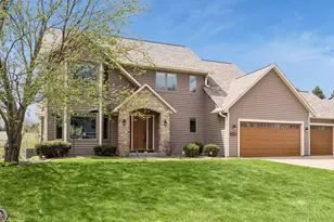 2470 Queensport Rd, Woodbury, MN 55125 - Photo 3