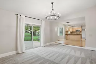 8361 W Lake Dr, Chanhassen, MN 55317 - Photo 15