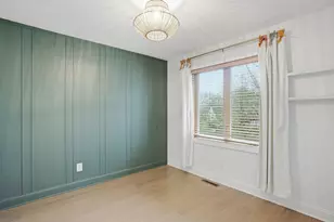 8361 W Lake Dr, Chanhassen, MN 55317 - Photo 25