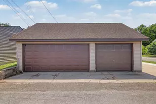 1097 Lincoln Ave, Saint Paul, MN 55105 - Photo 33