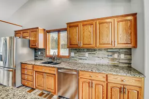 3319 45th Ave S, Fargo, ND 58104 - Photo 11