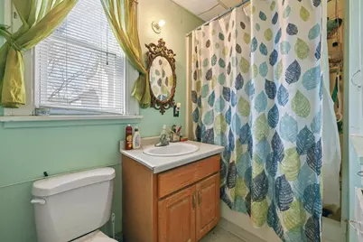 335 Adams Street SE, Hutchinson, MN 55350 - Photo 9