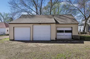 335 Adams St SE, Hutchinson, MN 55350 - Photo 17
