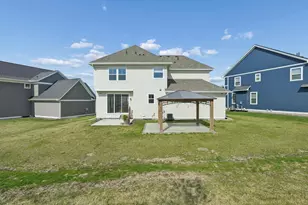 6381 Harvest Trl, Chaska, MN 55318 - Photo 13