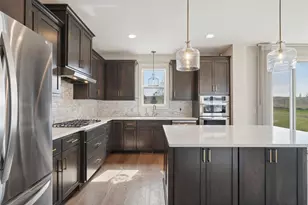 6381 Harvest Trl, Chaska, MN 55318 - Photo 9