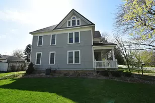 721 W 3rd St, Zumbrota, MN 55992 - Photo 1