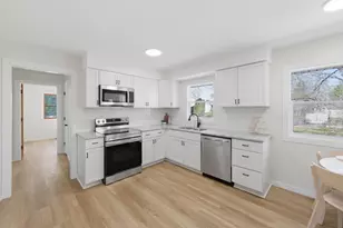 878 Jefferson St, Prescott, WI 54021 - Photo 5