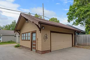 922 Douglas St, Alexandria, MN 56308 - Photo 57